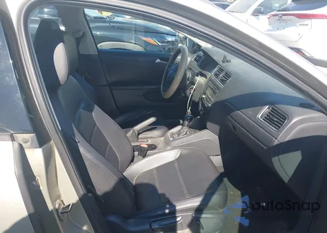 2014 Volkswagen Jetta 1.8T Se z USA, uszkodzony, nr VIN 3VWD17AJ8EM284655